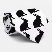 Zwart konijnenzijprofiel in wit stropdas (Opgerold)