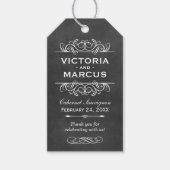 Zwart krijtbord bruiloft wijn fles Monogram Cadeaulabel (Voorkant)