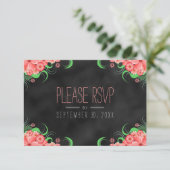 Zwart krijtbord Roze Bloemen Elegante RSVP Kaarten (Staand voorkant)