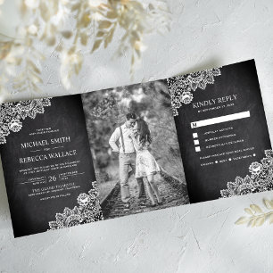 Zwart Krijtbord Witte Lace Trouwfoto Drieluik Uitnodiging