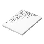 Zwart kruipend wild op WhiteLeaves Branches Notitieblok (Linkerzijde)