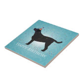 Zwart lab Happy Birthday-ontwerp Tegeltje (Zijkant)