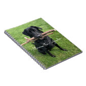 Zwart lab met twee sticks Dog Foto en naam Notitieboek (Rechterzijde)