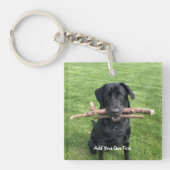Zwart lab met twee sticks Dog Foto en naam Sleutelhanger (voorkant)