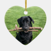 Zwart lab met twee stokken Dog Foto Keramisch Ornament (Voorkant)
