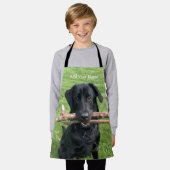 Zwart Lab met twee stokken Dog Photo Schort (Gedragen)