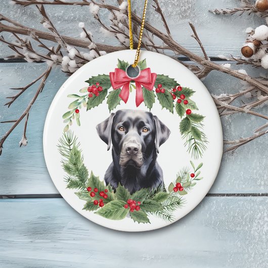 Zwart Lab Retriever Rode Bow Holly Krans Keramisch Ornament