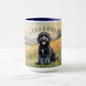 Zwart labradoodle puppy,  zonsopgang mok (Midden)