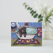 Zwart labrador gelukkig bad briefkaart (Staand voorkant)