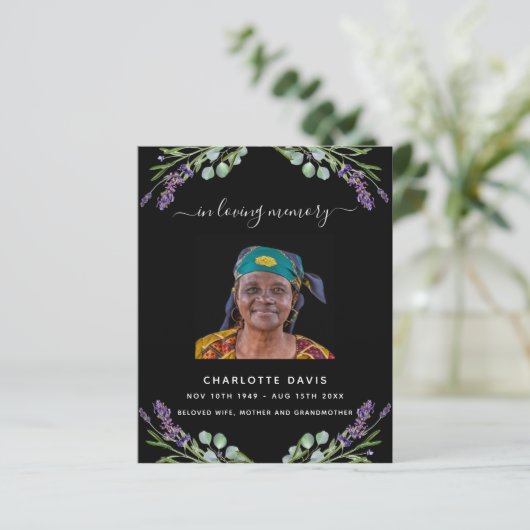 Zwart lavendel bloemen foto begrafenisprogramma (Staand voorkant)