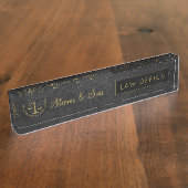 Zwart leer en goud | Logo en naamwet Kantoor Naambordje (Zijkant)