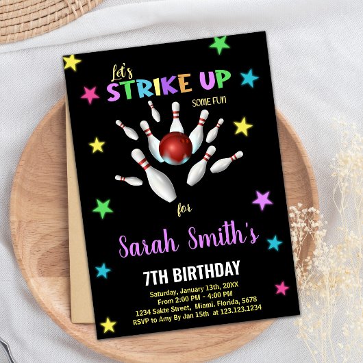 Zwart Licht Paarse Bowling Verjaardagsuitnodiginge Kaart