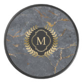Zwart Marmer Gouden Badge Monogram Hockey Puck (Voorkant)