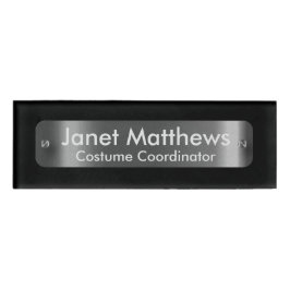 Zwart met een donkerzilveren label Bord - geperson Naambadge