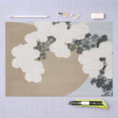 Zwart met witte dahlia bloemen op kaki linnen tissuepapier (Craft)