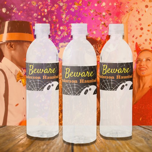 Zwart met witte spinnenwebben en schattige moderne waterfles etiket