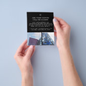 Zwart minimalistisch aangepast zakelijk logo 2 fot flyer (Hand)