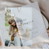 Zwart minimalistisch handgeschreven script Modern Vellum Uitnodigingen