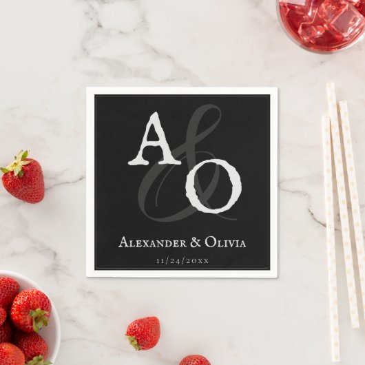 Zwart minimalistisch monogram bruiloft servet (Insitu)