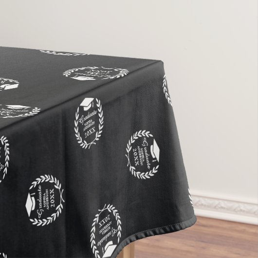 Zwart Modern Custom School Logo Pattern Afstuderen Tafelkleed (Voorbeeld)