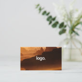 Zwart Moderne Fotograaf Scannable Arcode Visitekaartje (Staand voorkant)