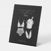 Zwart Moderne Lingerie Douche Spelletjes Reclamebord Met Voetstuk (Voorkant)