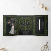 Zwart Olijf Royal middeleeuws zwaard bruiloft Drieluik Uitnodiging (Binnen)