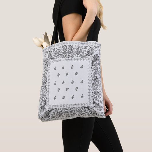 Zwart op White Paisley Design Tote Bag (Dichtbij)