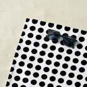 Zwart op Wit Medium Size Horizontale Polka Dots Strandlaken (In situ)