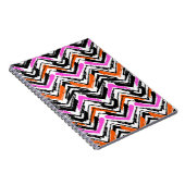 Zwart, Oranje en roze hand getekend Chevron Patter Notitieboek (Rechterzijde)
