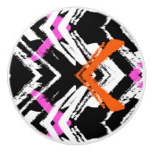 Zwart, Oranje en roze hand getekend pijlpatroon Keramische Knop (Voorkant)