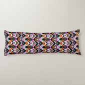 Zwart, Oranje en roze hand getekend pijlpatroon Lichaamskussen (Achterkant)