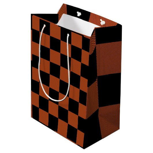 Zwart & Oranje geruit vierkant Buffalo Plaid Medium Cadeauzakje (Achterkant Gekanteld)