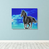 Zwart paard in de wind gewikkeld canvas afdruk (Insitu (Houten vloer))
