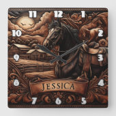 Zwart paard met zadel in de buurt van schuur bij R Vierkante Klok (Voorkant)