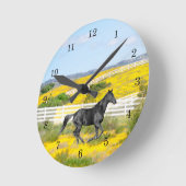 Zwart Paard Running in Field of Flowers Ronde Klok (Hoek)