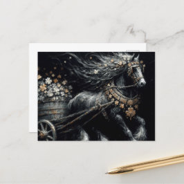Zwart paard trekt een lading gouden Shamrocks Briefkaart