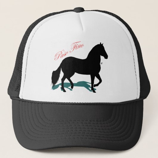Zwart Paso Fino Paard met Script Trucker Pet (Voorkant)