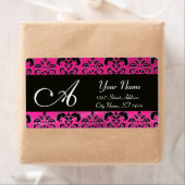ZWART PINK FUCHSIA DAMASK, AMETHYST MONOGRAM ETIKET (Insitu)