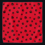 Zwart printerpatroon op rood bandana<br><div class="desc">Show hoeveel je van dieren houdt met deze schattige zwarte pootdruk. Hier in het rood getoond,  ziet het ook geweldige met andere lichtere achtergronden. Laat je huisdier er schattig uitzien.</div>
