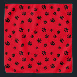 Zwart printerpatroon op rood bandana<br><div class="desc">Show hoeveel je van dieren houdt met deze schattige zwarte pootdruk. Hier in het rood getoond,  ziet het ook geweldige met andere lichtere achtergronden. Laat je huisdier er schattig uitzien.</div>