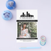 Zwart Professionele Fotograaf Logo Grote Foto Flyer (Enkel)