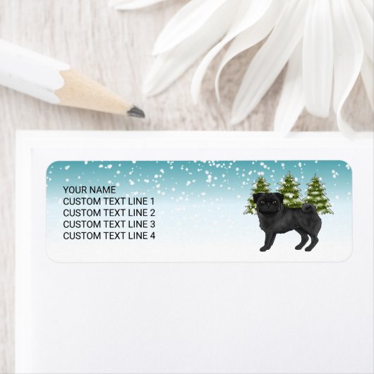 Zwart Pug Schattige Cartoon Dog Snowy Winter Fores Etiket (Insitu)
