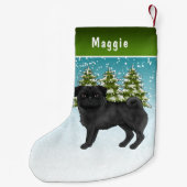 Zwart Pug Schattige Cartoon Dog Snowy Winter Fores Kleine Kerstsok (Achterkant)
