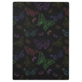 Zwart-regenbooggekleurde vlinders vliegen klembord (Achterkant)