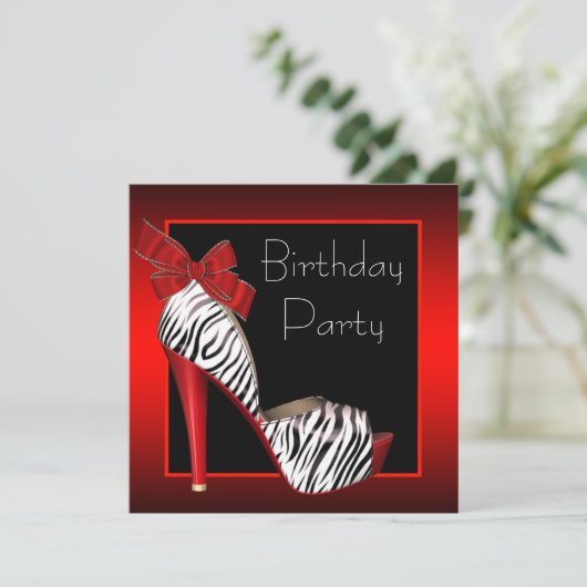 Zwart Rode Zebra Verjaardagsfeest Uitnodigingen (Staand voorkant)
