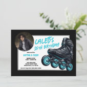 Zwart Rollerblades Blauw Glow Wielen Verjaardagsfe Kaart (Staand voorkant)