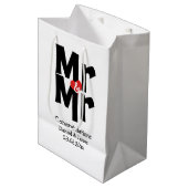 Zwart Rood Bold Modern Gepersonaliseerd Mr en Mr Medium Cadeauzakje (Voorkant Gekanteld)