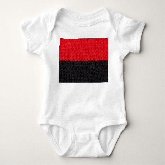 Zwart-rood gebreid: gestreepte close-up. romper (Voorkant)