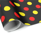 Zwart Rood Geel Stippen Design Cadeaupapier (Rol Hoek)